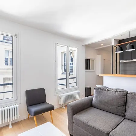 Stylish Near Louvre & Notre-dame Appartamento